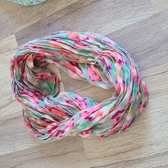 Infinity Scarf Bundle - Picture 5 of 7